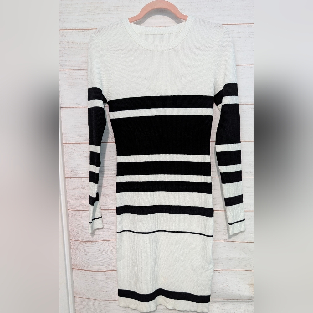 Nwt Emery Rose Black and White Striped Knit Mini Sweater 😍 Dress Size Large - Picture 2 of 8
